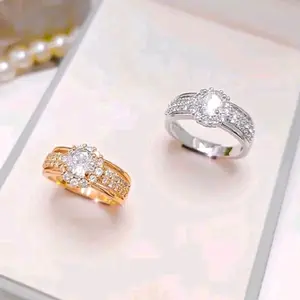 Cincin Titanium Anti Karat Model Permata Dengan Desain Elegan Dan Tahan Lama Dengan Permata Berkilau Dan Detail Mewah