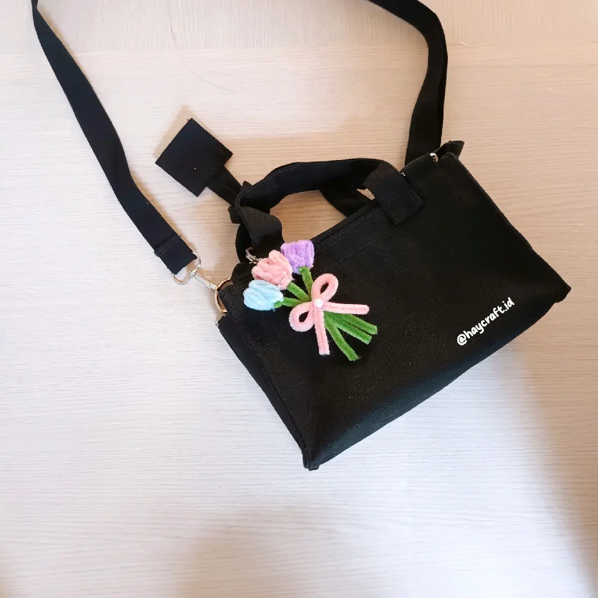 Gantungan Kunci Keychain Kawat Bulu Pipe Cleaner Buket Bunga Tulip Aksesoris Hiasan Tas Dompet Ransel Buku Harian