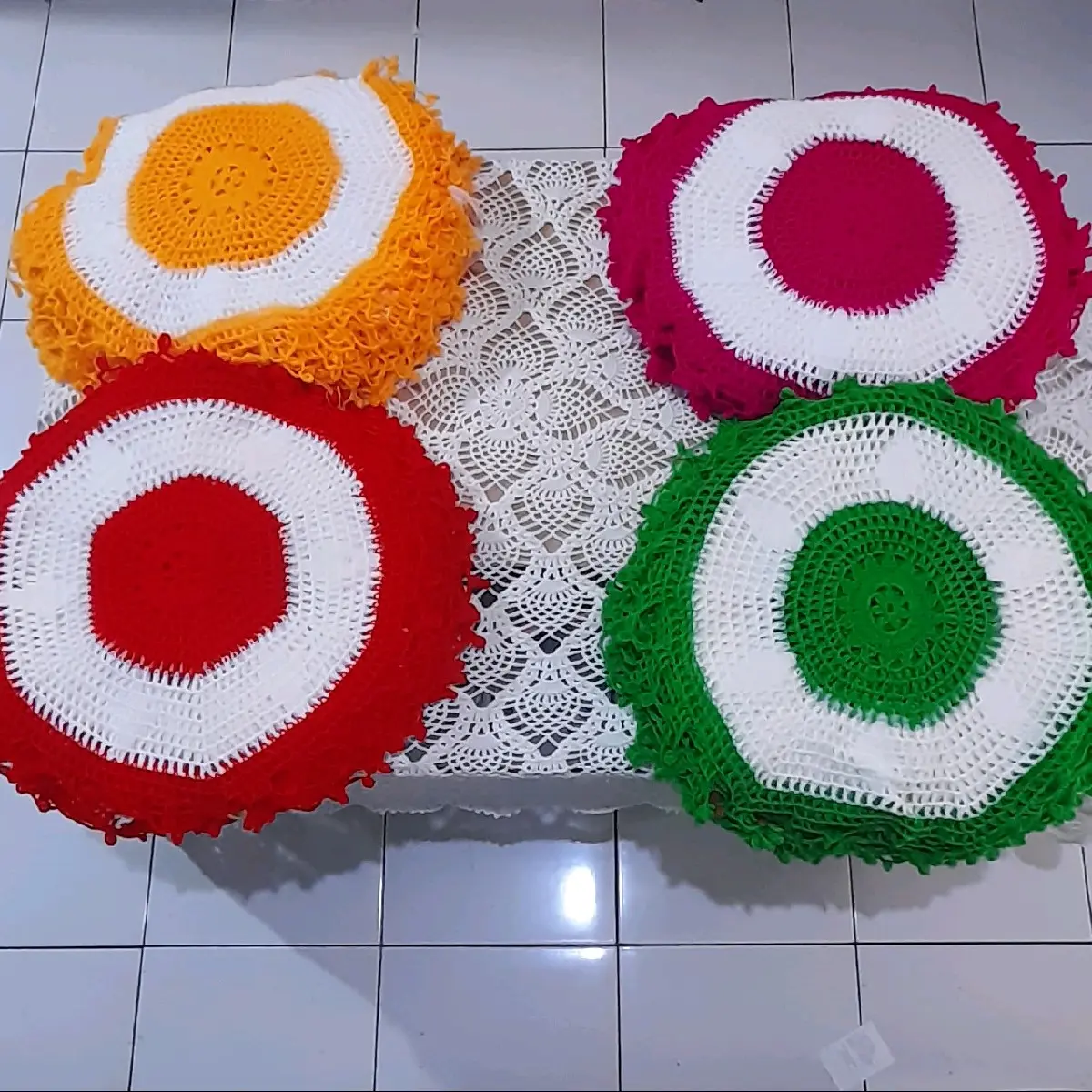 Taplak Rajutan Bulat Diameter 50 cm Taplak Meja Dekorasi