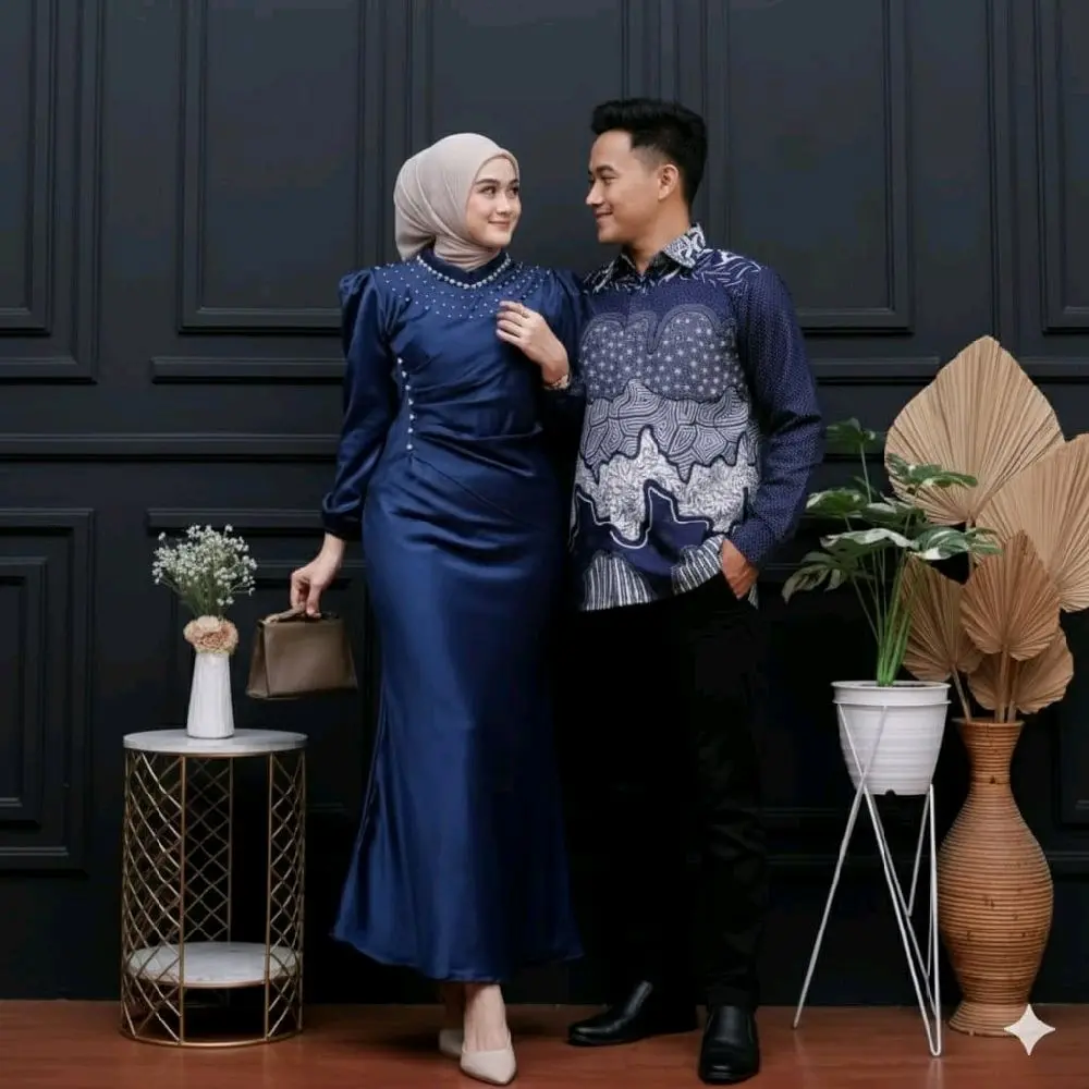 Couple Navy