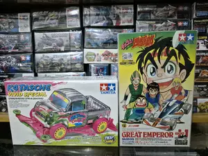 TAMIYA MINI 4WD - [BUNDLING] K4TASCHE VIVID SPECIAL (PINK/GREEN) AND DASH-001 GREAT EMPEROR SPECIAL KIT