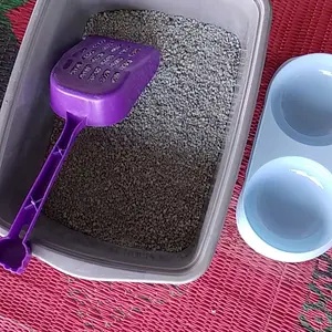 Litterbox uk M + sekup + 1KG Pasir & tempat makan double