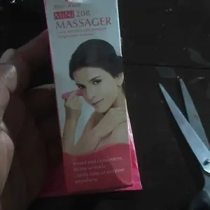 Alat Pijat Wajah Elektrik getar Multifungsi Free Baterai Eye Massage