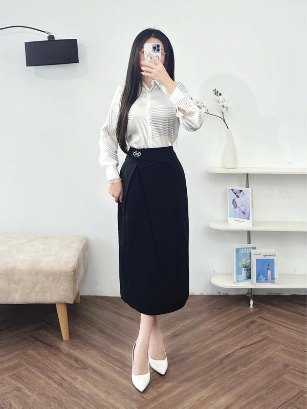 Chân Váy Nữ CCHAT Dáng Suông Ly Súp Trang Trí Cúc Túi Sườn Chất Tuytsi 15CDS2007ST