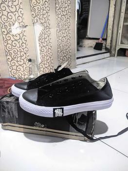 Product Review of Sepatu All Star Sneakers Casual Pria Wanita Cnvrs Petir Flash Hitam Sepatu Sekolah Kerja Karet Bisa COD from ʏ**ᴋ ᴀ**ᴀ 1