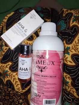 Product Review of Fameux Paket Whitening Body Cream 500ml + Brightening Body Serum from i** v**♉ 2
