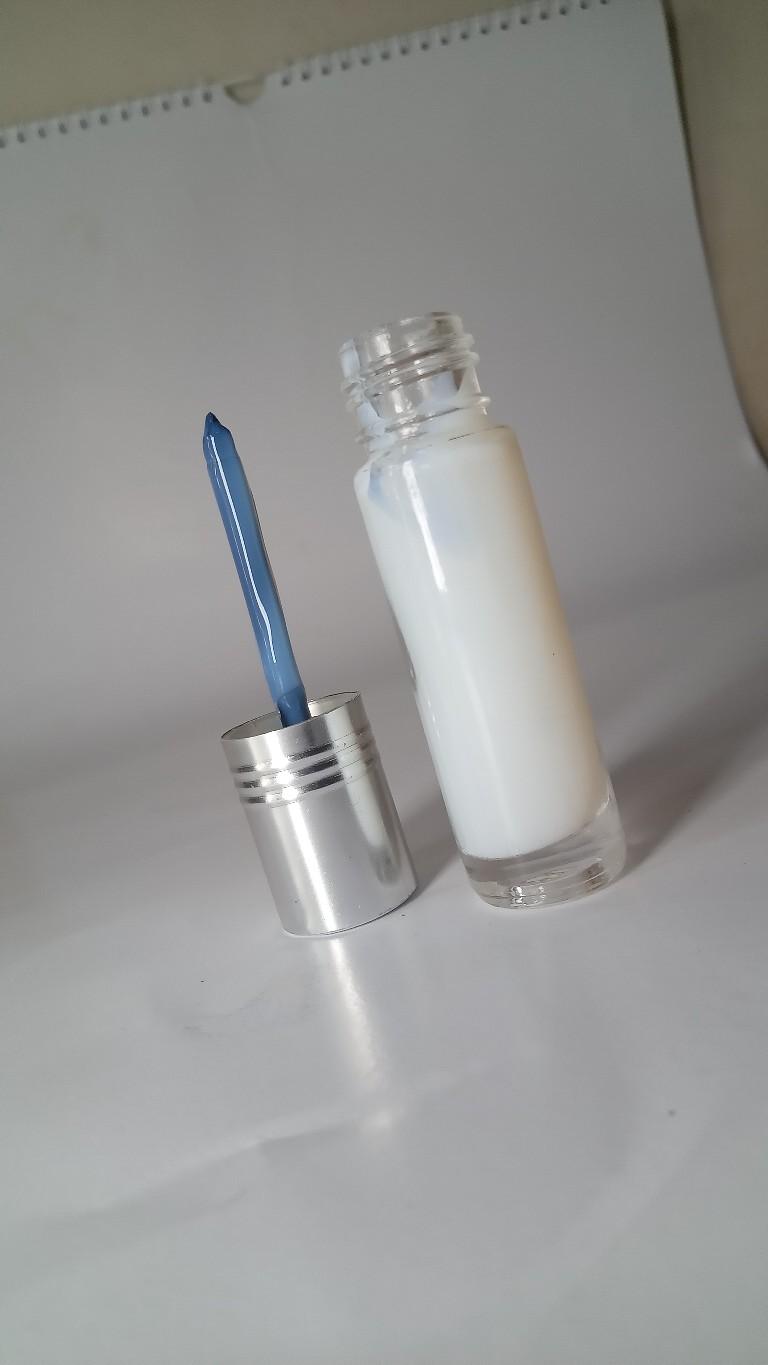Product Introduction of lem bulu mata premium yang sangat legeet tidak membuat mata perih dan tidak membekas di mata karena menggunakan bahan bahan premium..isi 5 ml.. 1