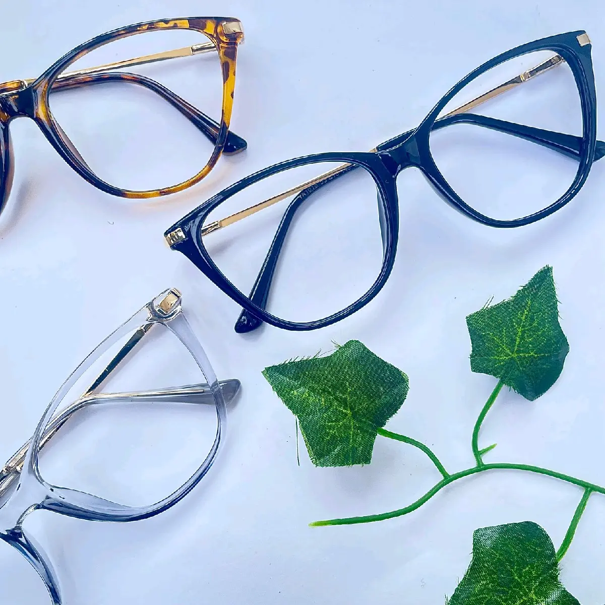 Beli 1 Gratis 1Kacamata Photocromic AR1018 Unisex Antiradiasi Blueray Lensa Normal Dan Minus Bluecromic Frame Glasses Biru Eyewear