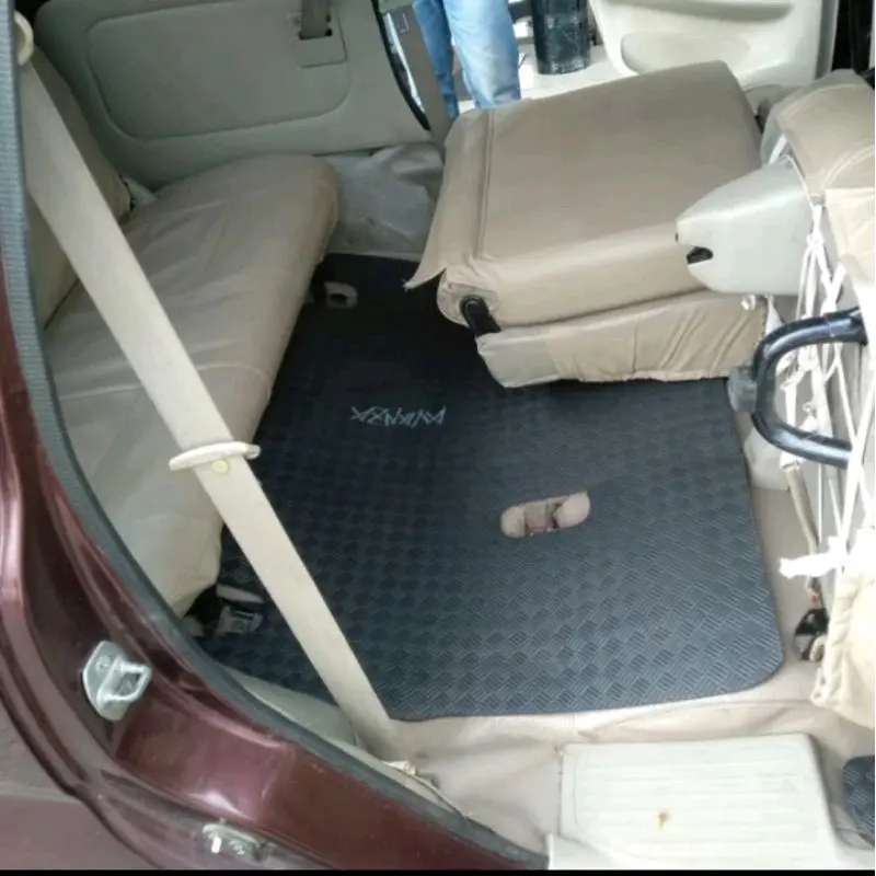 karpet mobil Isuzu panther lama kotak Fullset alas kaki Car panther lama kotak kabin Karet 5