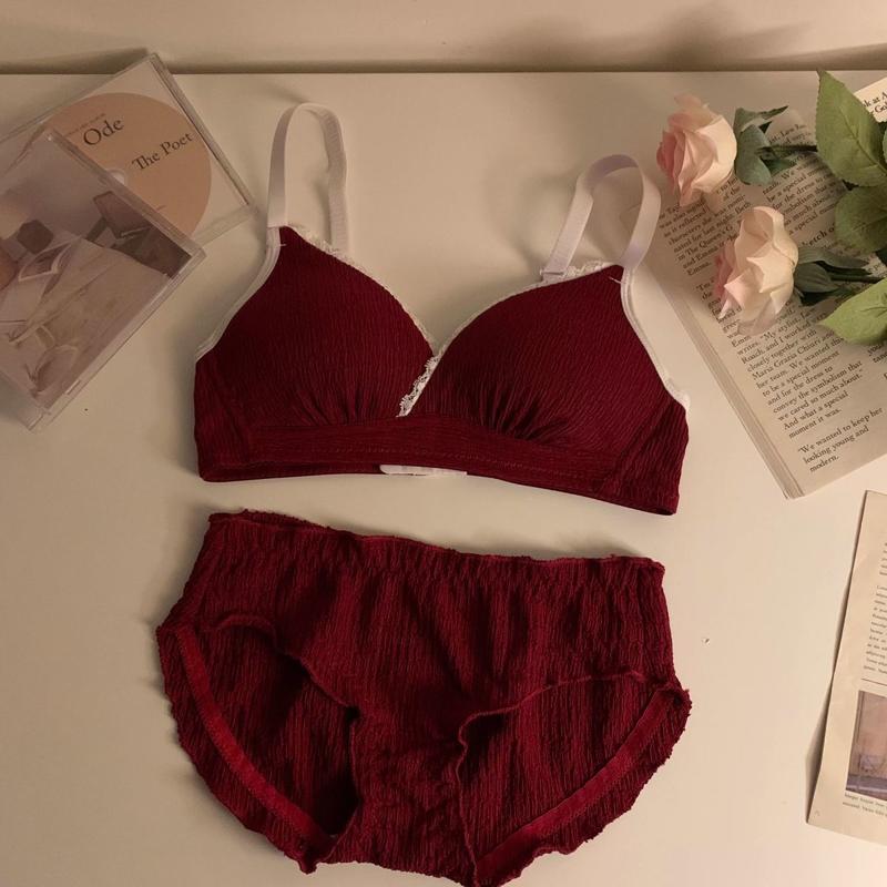 Product Introduction of Year of Birth Dragon Lucky Underwear for Women Push up Push up Anti-Sag Wireless Red Wedding Bra Set 03 15