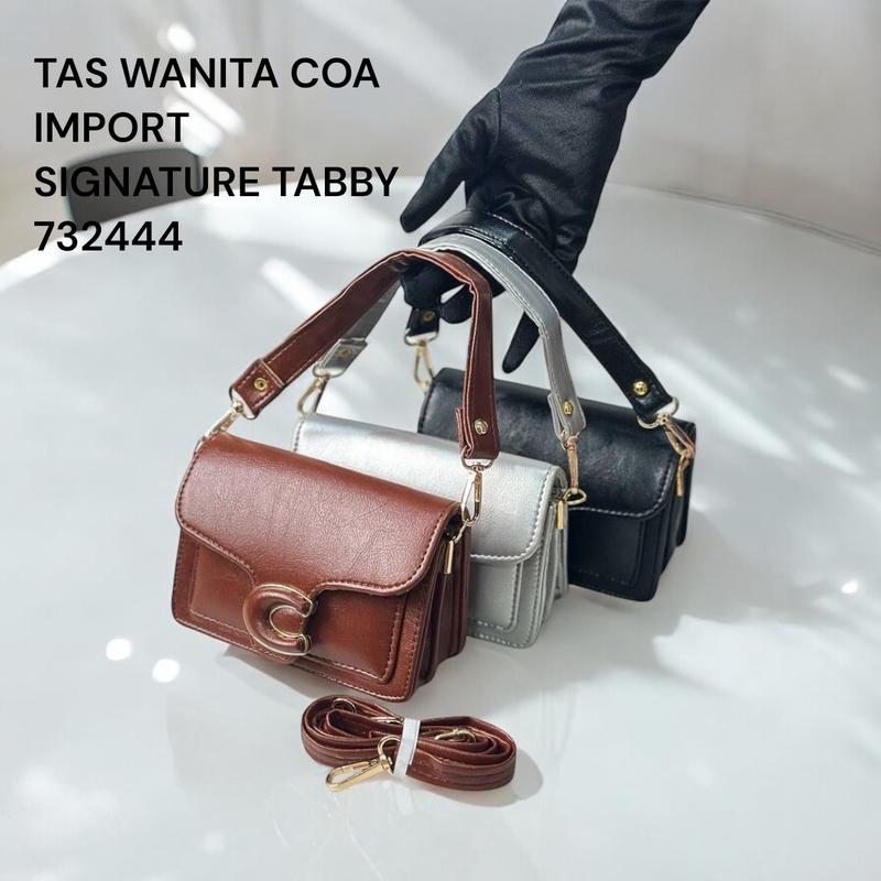 Product Introduction of tas wanita COA SIGNATURE TABBY 732444 Kulit 5
