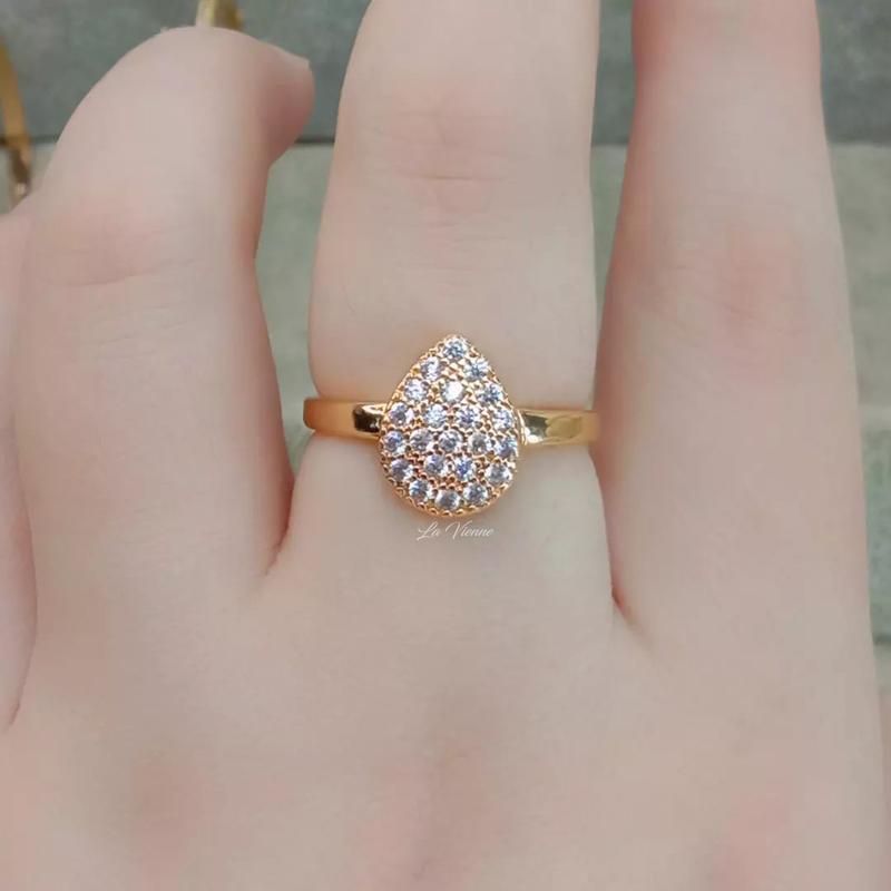 Product Introduction of [ Beli 2 Produk Apapun Gratis 1 ] La Vienne - Capilla - Cincin Titanium Wanita Anti Karat Aesthetic - Perhiasan Elegan Cantik Mewah 0