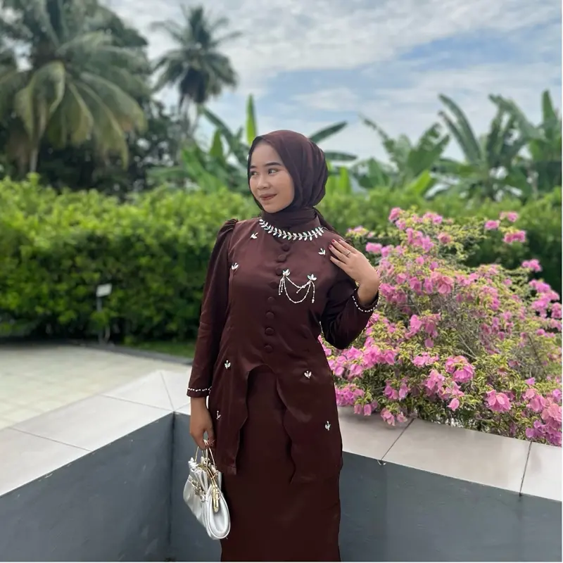 Coklat mahogany + rok satin