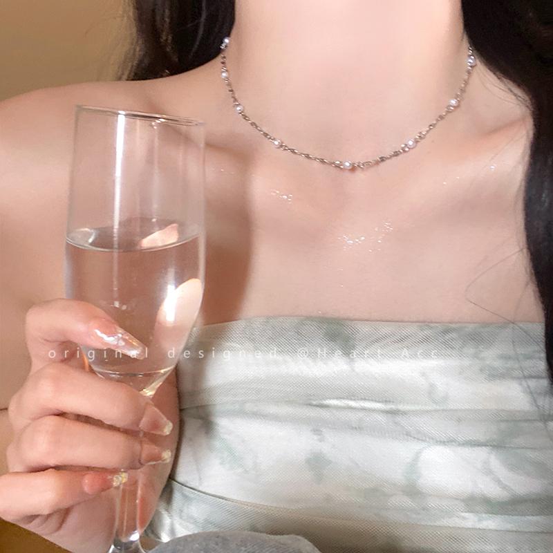 Product Introduction of Titanium Steel Color-free Pearl Clavicle Chain Women's Summer Short Neck Chain Niche Design Accessories Simple Internet Celebrity Necklace 2