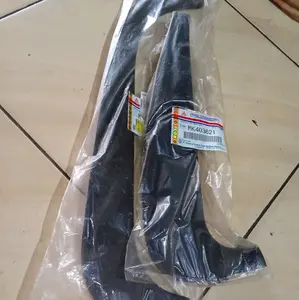 sepasang garnis pintu canter bagian kiri dpn blkang(2 biji)asli original Mitsubishi