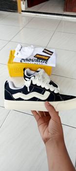 Product Review of Corvalue - Sepatu Sneakers Unisex Pria Wanita Otaru Black White Shoes Casual Sneakers Hitam from R**🫀 0