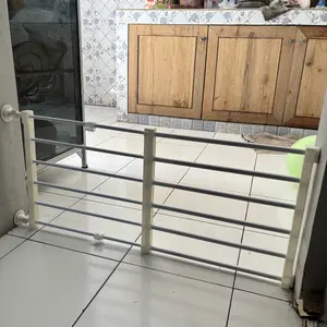 Pagar Pintu Bayi Pengaman Pintu Tangga Pengaman Anak Baby Safety Gate Penghalang Hewan Peliharaan