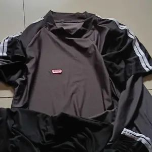 Azkadina azikra baju setelan olah raga wanita muslimah berhijab 3 in 1 strip tangan raglan crew neck joger