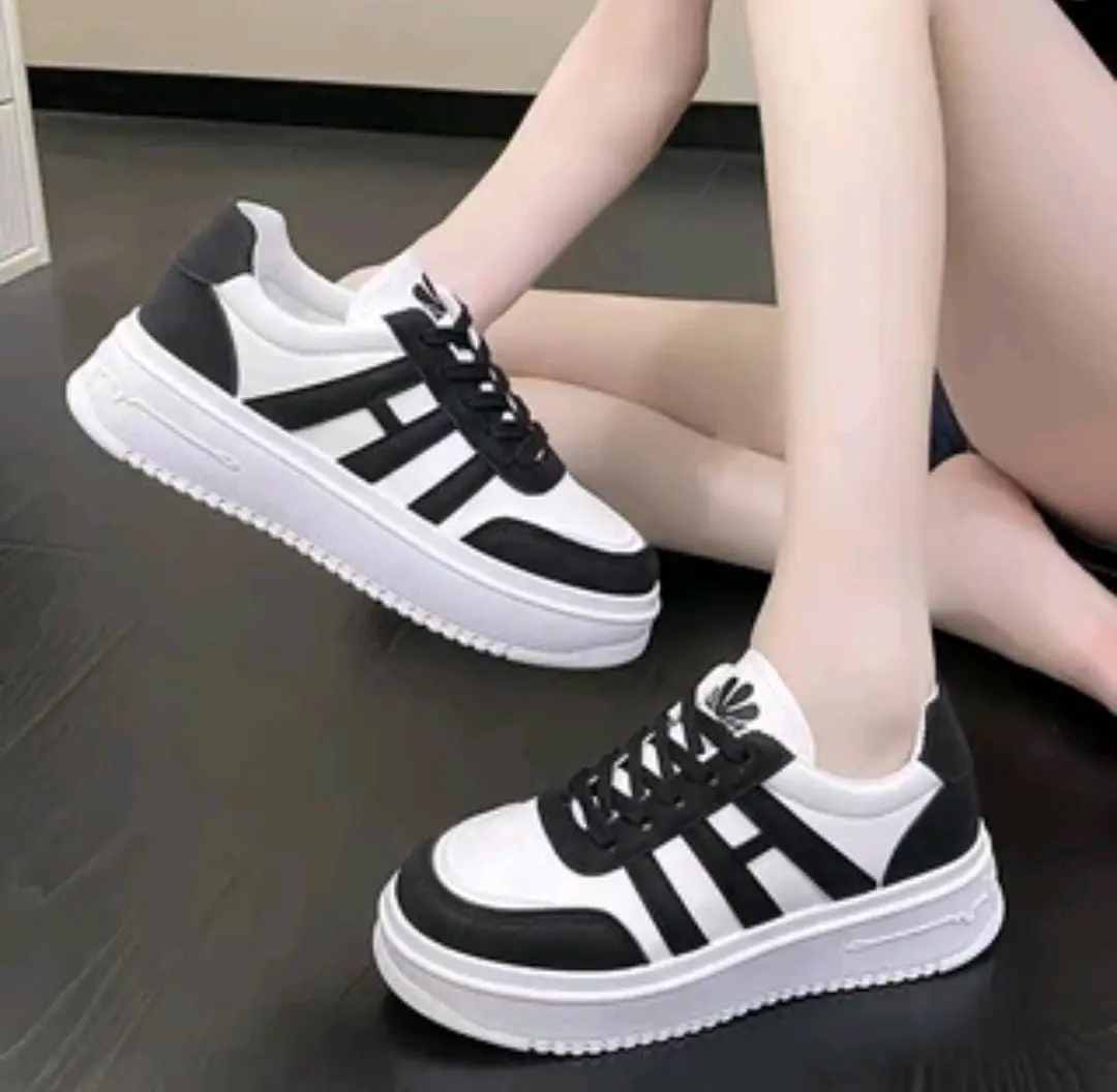 "HI MACATI" Sepatu Sneakers Wanita Korean Style/Sepatu Putih Wanita Sepatu OOTD wanita ala korea Hits Terbaru Sepatu Casual Putih Wanita Sepatu Sekolah Wanita Putih Polos Sneakers Wanita Terbaik Termurah