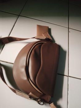 Product Review of Akaci store | ZURAA Tas selempang wanita Terbaru 09-8233 Bahan Sintetis  kuliah kerja kantor ibu Polos Kulit PU kuliah kerja pesta from u**5 1