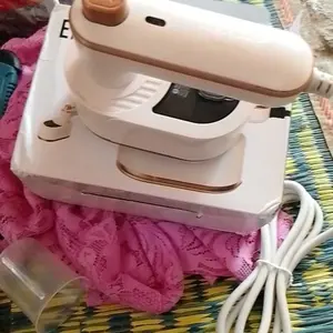 PADABANIC Setrika Spray Mini Mesin Setrika Alat Gosok Model Spray Mesin Setrika Desain Unik Mini Kabel 120cm Permukaan Titanium Daya 30Watt