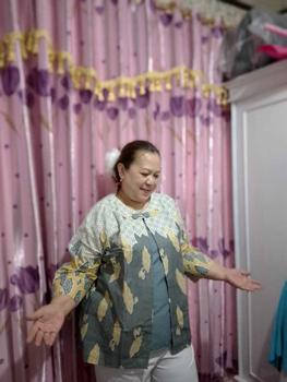 Product Review of Blouse Mega Mendung - Baju Batik Wanita Kerja Blouse Motif Mega Mendung Warna soft from E**a 0