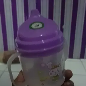 Gelas mug minum anak bayi  - tempat minum anak bayi