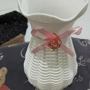 Set Vas Bunga Plastic Aesthetic Bunga Hias Plastik Bunga Hias Plastik bunga hiasan ruang tamu Pola Anyaman