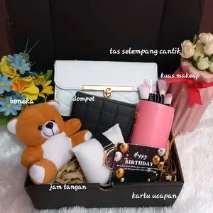 (Griya Gift)kado cewek ulang tahun isi tas selempang cantik dan dompet cantik free kartu ucapan dan box cantik/kado cewek ulang tahun/kado hari ibu/kado hari guru