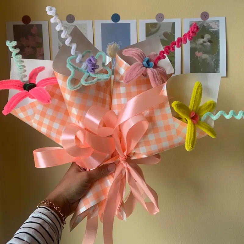 pitaflorist_ READY STOCK Buket Kawat Bulu Bunga Random |cocok untuk hadiah valentine , hari guru , hari ibu , ulang tahun , mawar artificial kado buket mini Kado Kado Hadiah sempro semhas Kp 2