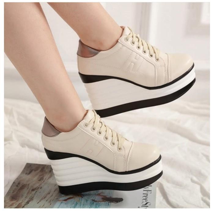 Sepatu Sneakers Wanita Wedges Boots Hak 7Cm Fashion Korea Elegan Aj17 Terbaru 1