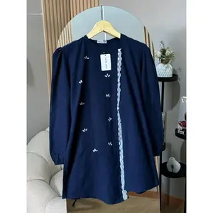 CYLANETHA TUNIK Biru Tua dengan Renda Putih dan Bordir Bunga Elegan untuk Wanita