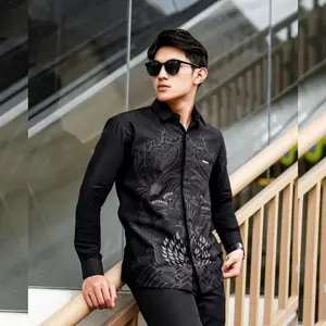Sugea Kemeja Atasan Baju Batik Pria Lengan Panjang Dewasa Reguler Fit Kasual Modern Katun Cowok Kekinian Motif M L XL XXL Hitam Sugea Kemeja Atasan Baju Batik Pria Lengan Panjang Dewasa Reguler Fit Kasual Modern Katun Cowok Kekinian Motif M L XL XXL Hitam