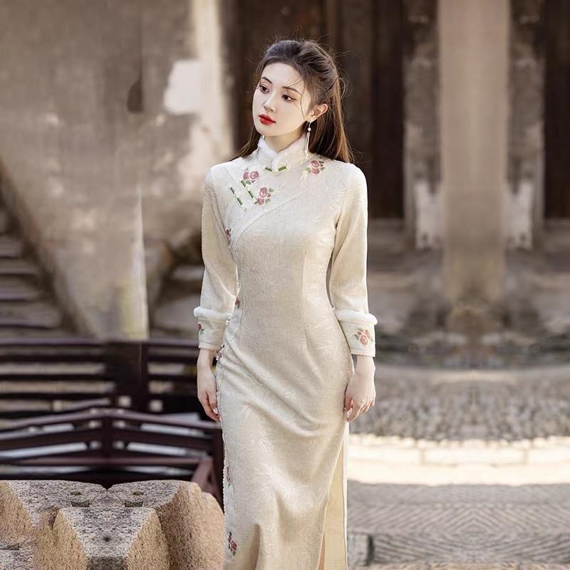 Áo Dài Sườn Xám Gấm Hoa Ngọc Diễm Sang Trọng