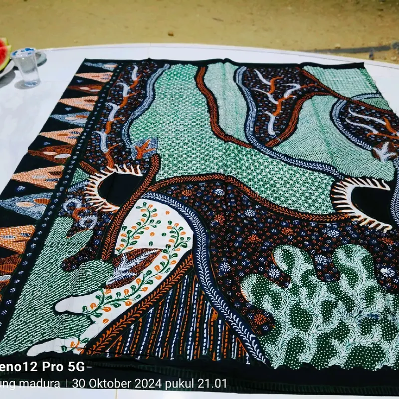 sarung batik tulis madura bahan halus lembut 0