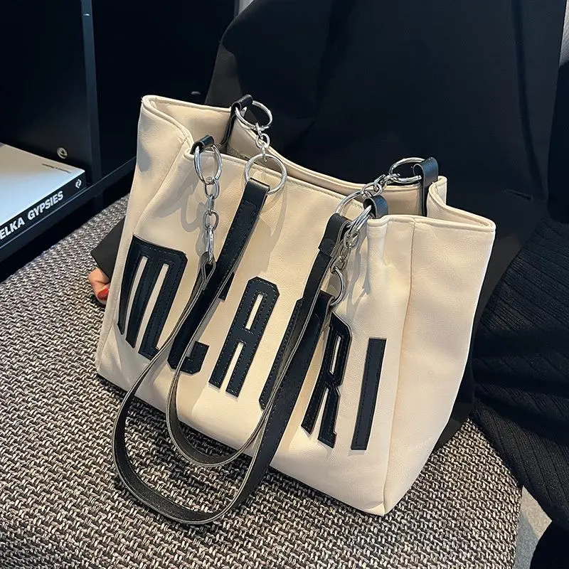 Trendy Tote Bag Versatile Instagram Large Capacity Commuting Shoulder Bag