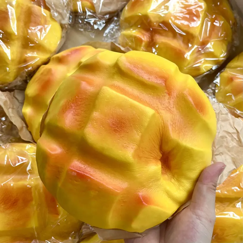 Đồ Chơi Squishy, Cỡ Lớn, Phục Hồi Chậm, Hình Búi Tóc Dứa, Được Làm Bằng Chất Liệu PU, Mềm Mại Và Dính, Thích Hợp Để Giảm Căng Thẳng 0