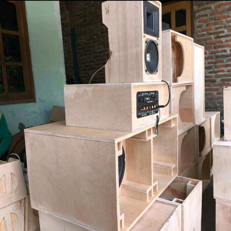 Paket miniatur siap bunyi 8 inch doubel plus amplifier dan line aray 4 inch plus tuweter AUDAX AX65 1