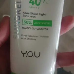 [BEST PRICE] YOU Acne Shield Light Sunscreen SPF40+ PA++++ Tabir Surya Oil Control untuk Kulit Berjerawat Sensitive Acne Skin Friendly Ringan UVA UVB Blue Light Skincare Sunblock Tidak Berminyak All Skin Type