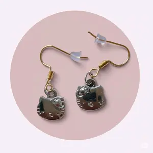 Anting Anak Hello Kitty Anti Karat - Aksesori Impor Berkualitas Tinggi Cocok Untuk Anak Hingga Remaja Tahan Lama Dan Tidak Pudar Kids Fashion