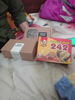 Product Review of Bakpia Rasa Durian Makanan Kue Food from L**G 1