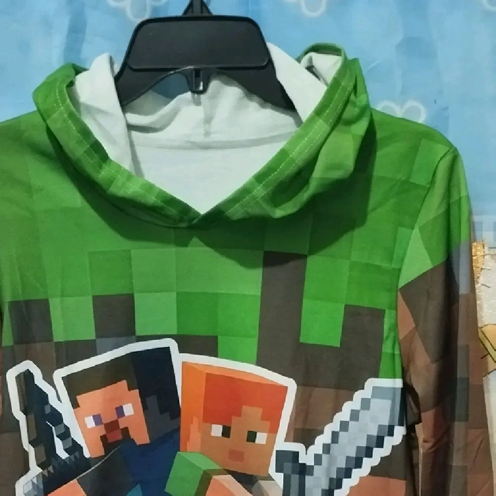 Sweater with hood   11 to 12 yo