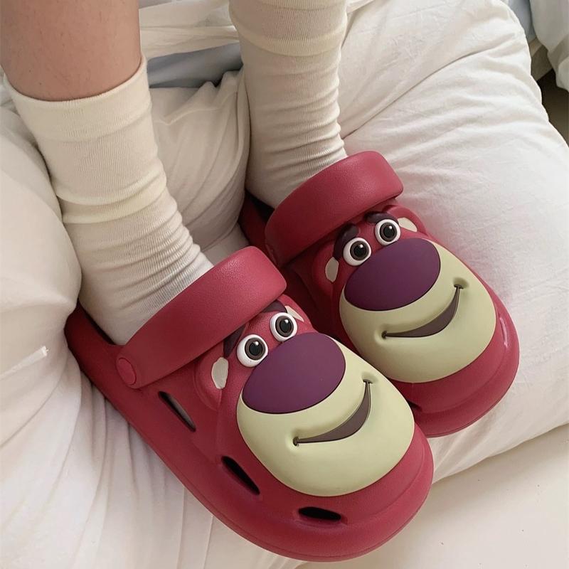 Sandal Lotso Beruang Stroberi Sandal Kartun Lucu Shoes Sendal Wanita Karet Cewek Cowok 2