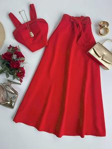 Conjunto casual de falda y top para mujer, diseño de crop top ajustado, ropa para el trabajo, patrón liso, nueva colección 2026