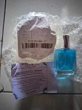 Product Review of Parfume GENTLEMAN Edp 30ml Parfume Pria Tahan Lama Wangi Perfume woody muda Wanginya Cowok Perempuan from D**S 0