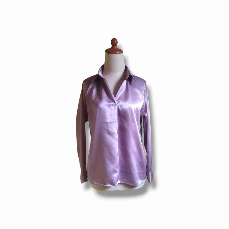 Product Introduction of Satin Blouse V-neck  Top Baju Atasan  Wanita Formal Satin Top Kantor Blouse Kerah  Kemeja  Kerja Wanita Tangan Panjang Mewah Nyaman Kancing 16