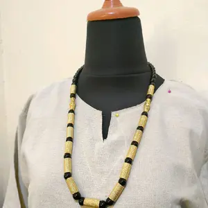 Kalung Toraja dan Mamasa : Manik Rara' pa'batan halus isi 15 biji, kuningan lapis emas