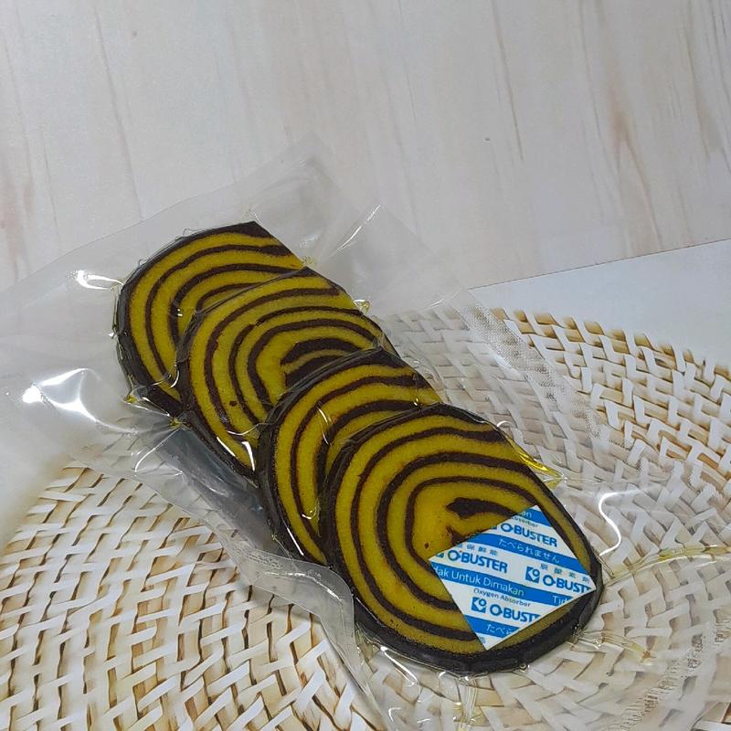 pinggiran lapis rooll legit coklat berat 250gram 3