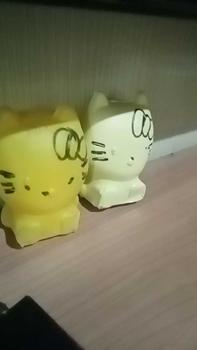 Product Review of 2 pcs Celengan Plastik Karakter Hello Kitty Lucu from Z**a S**a N**a S**o 1