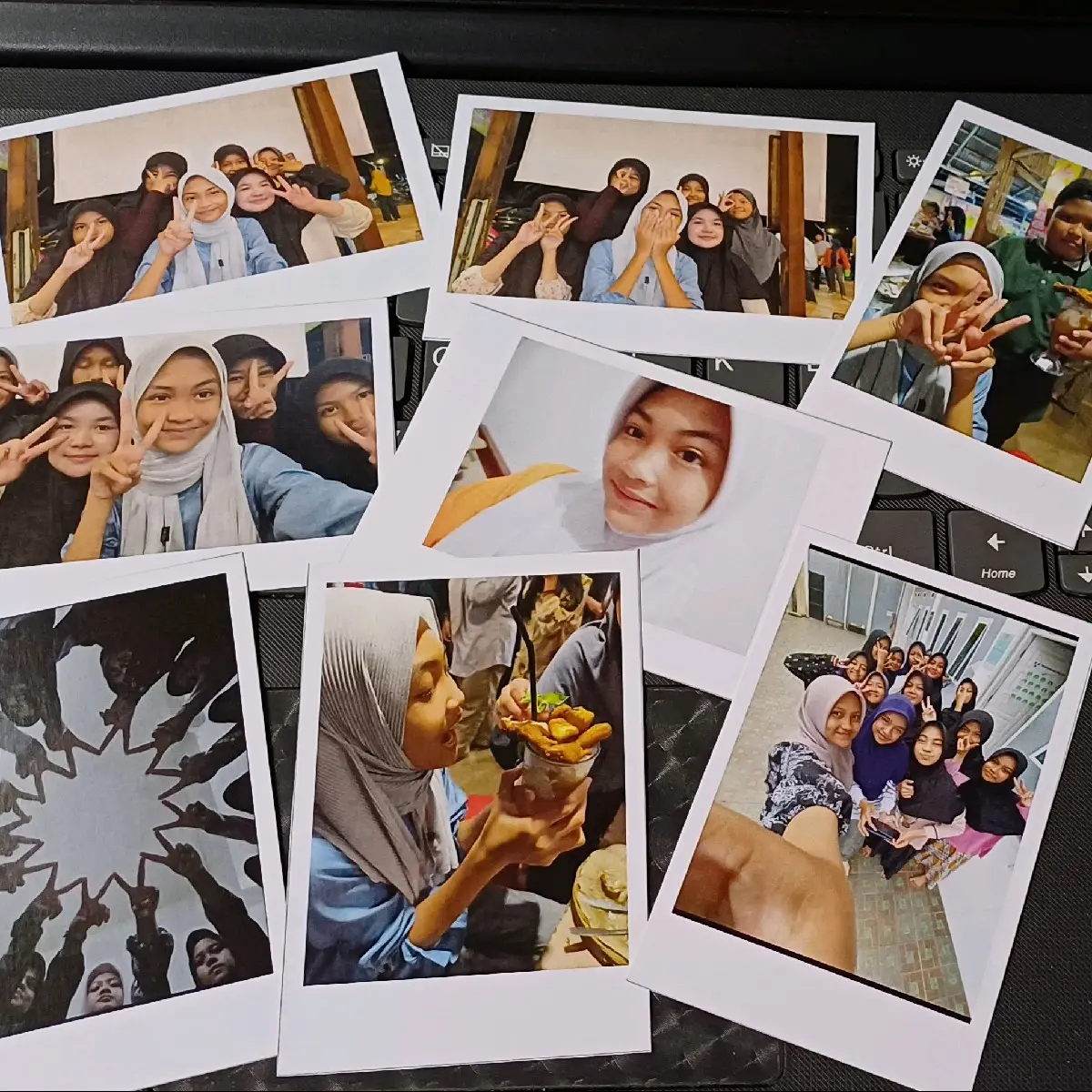 cetak foto  polaroid  isi 5 lembar / foto bebas dari customer